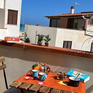 https://casa-conturrana10-metri-dalla-spiaggia-di-san-vito.sicilyhotelsitaly.net