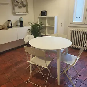 https://a-due-passi-da-piazza-maggiore.emilia-romagnahotels.net