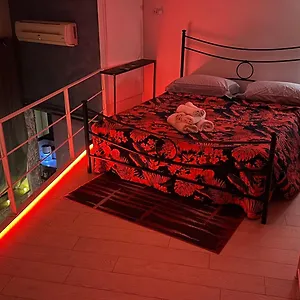 Small Mezzanine Colosseo Appartement Rome