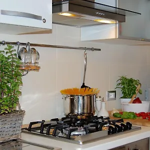 casa-roberto-treviso.hotelslidodijesolo.com/